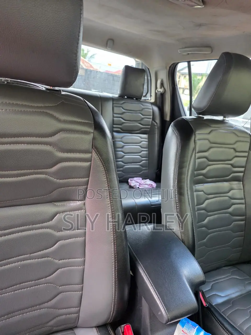Toyota Hilux Revo Double Cab Petrol 2.7 AWD 2016 White