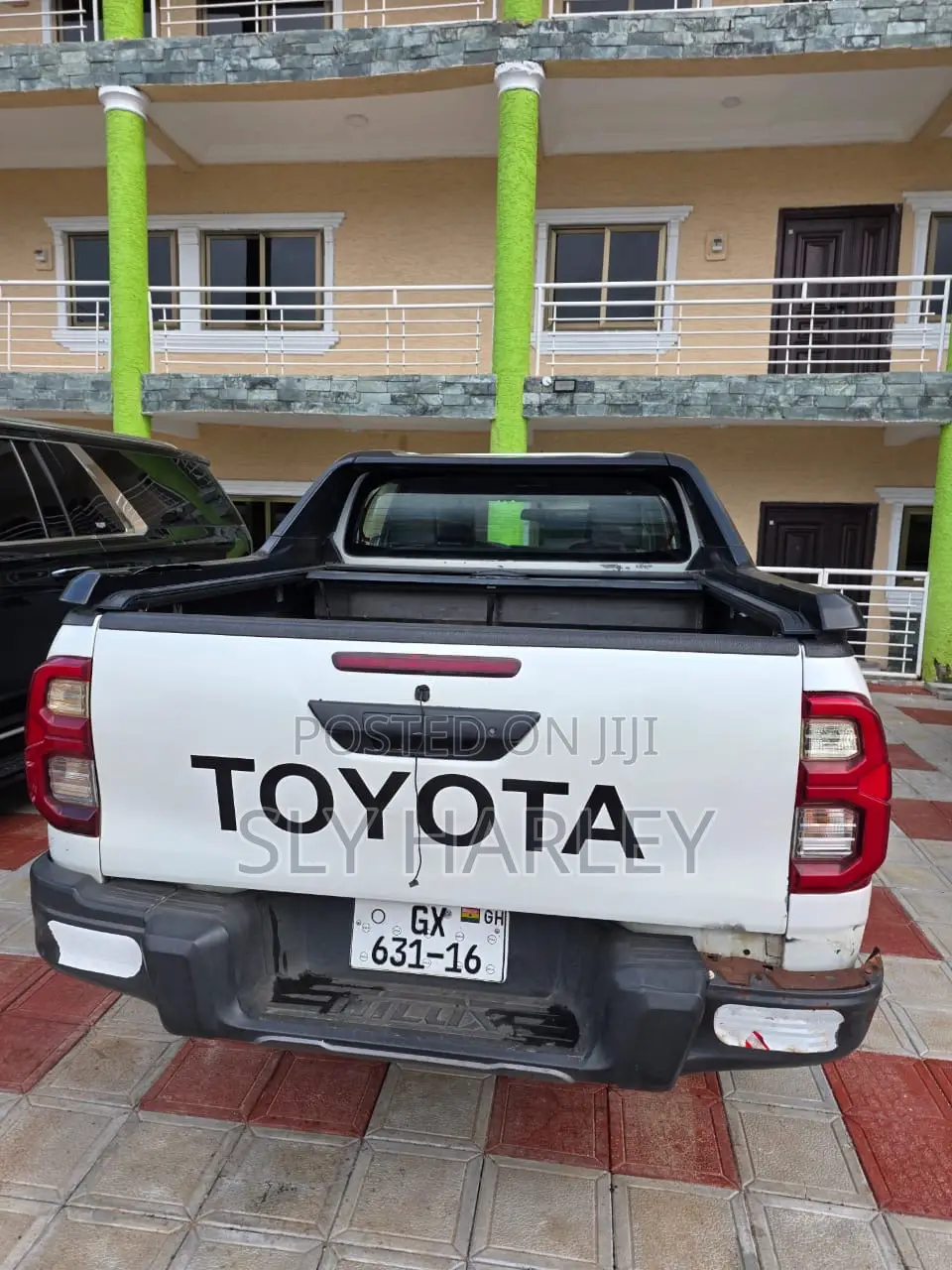 Toyota Hilux Revo Double Cab Petrol 2.7 AWD 2016 White