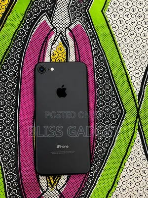Apple iPhone 7 32 GB Black