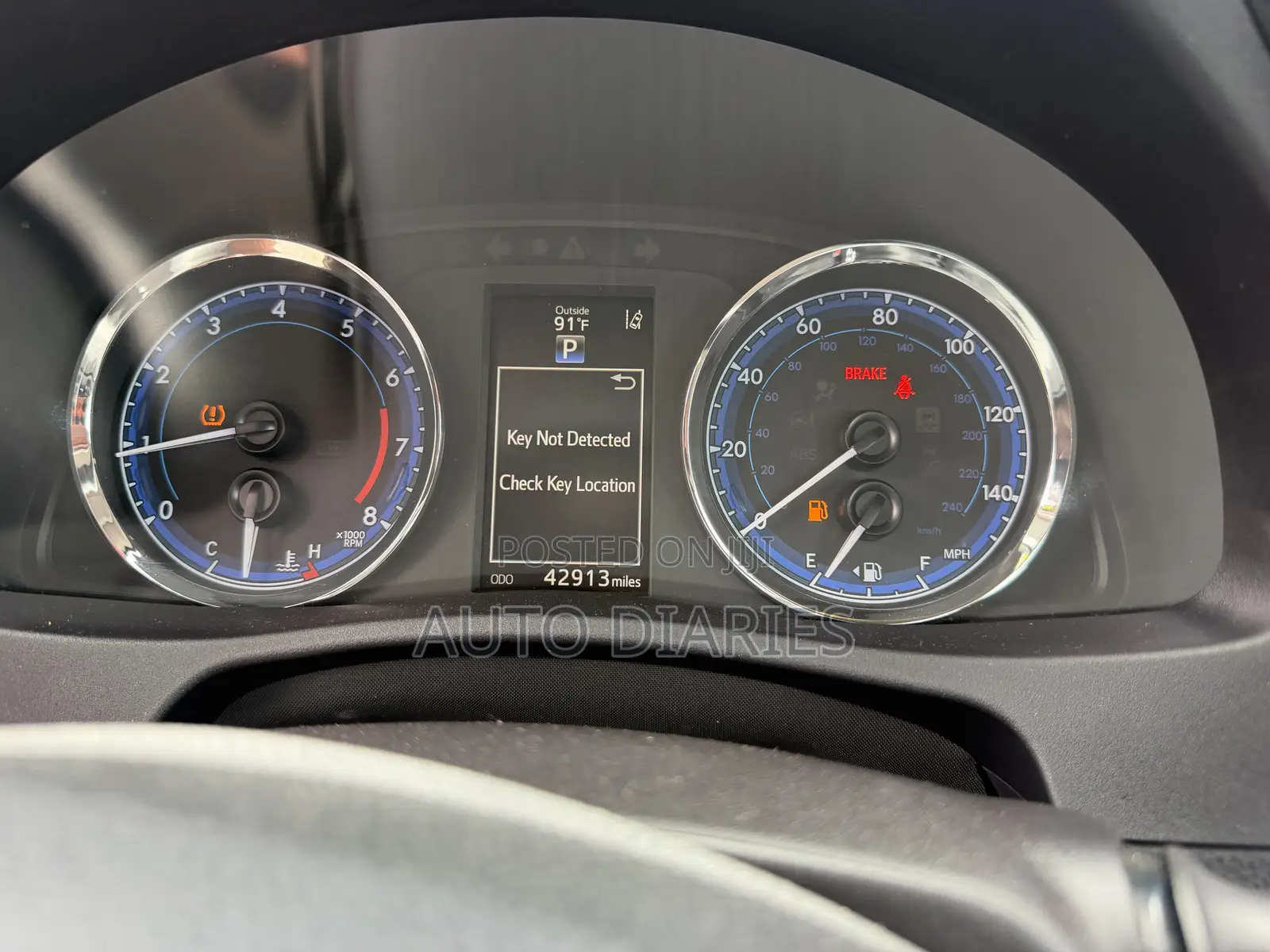 Toyota Corolla SE (1.8L 4cyl 6M) 2019 Black