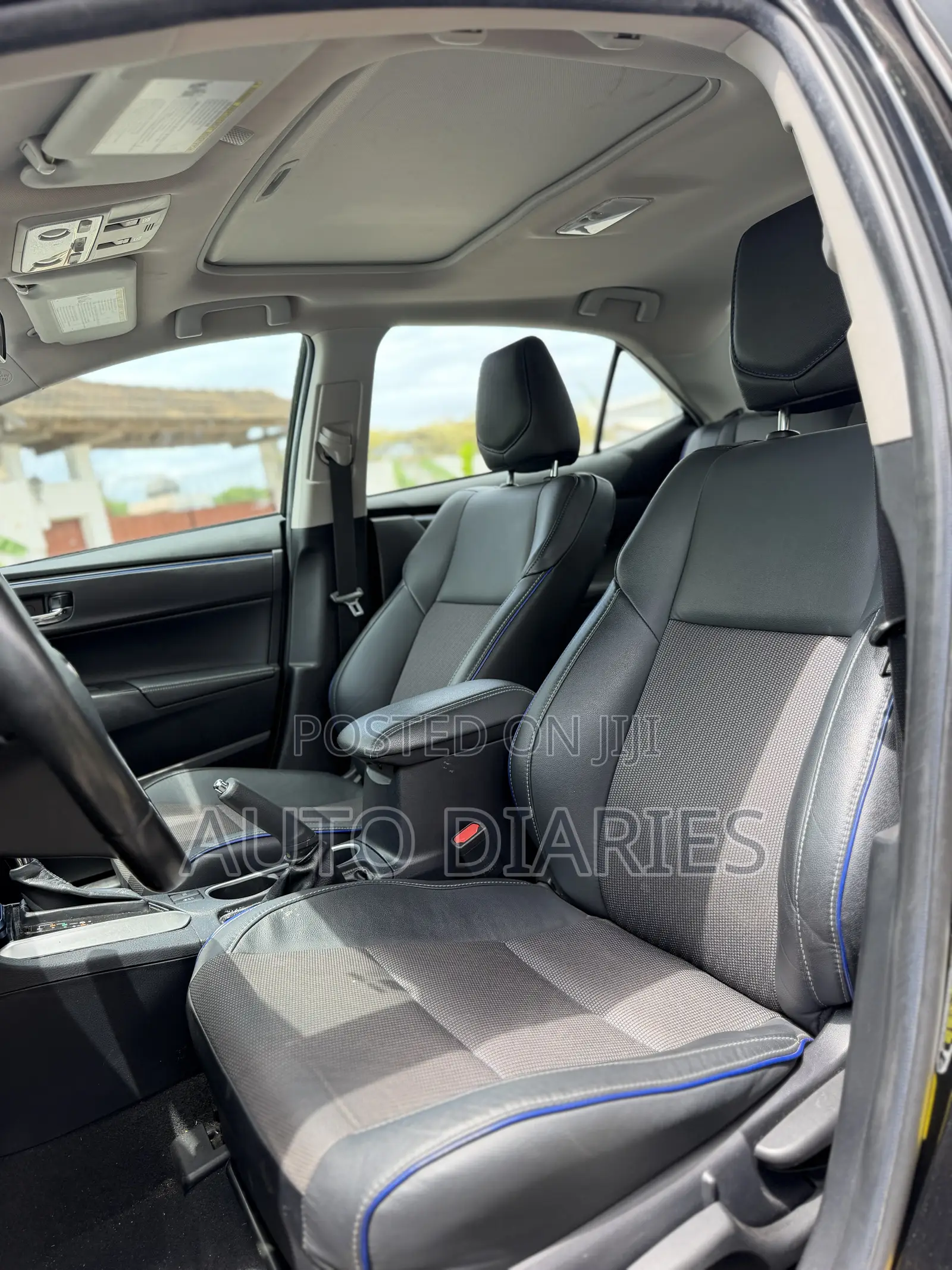 Toyota Corolla SE (1.8L 4cyl 6M) 2019 Black