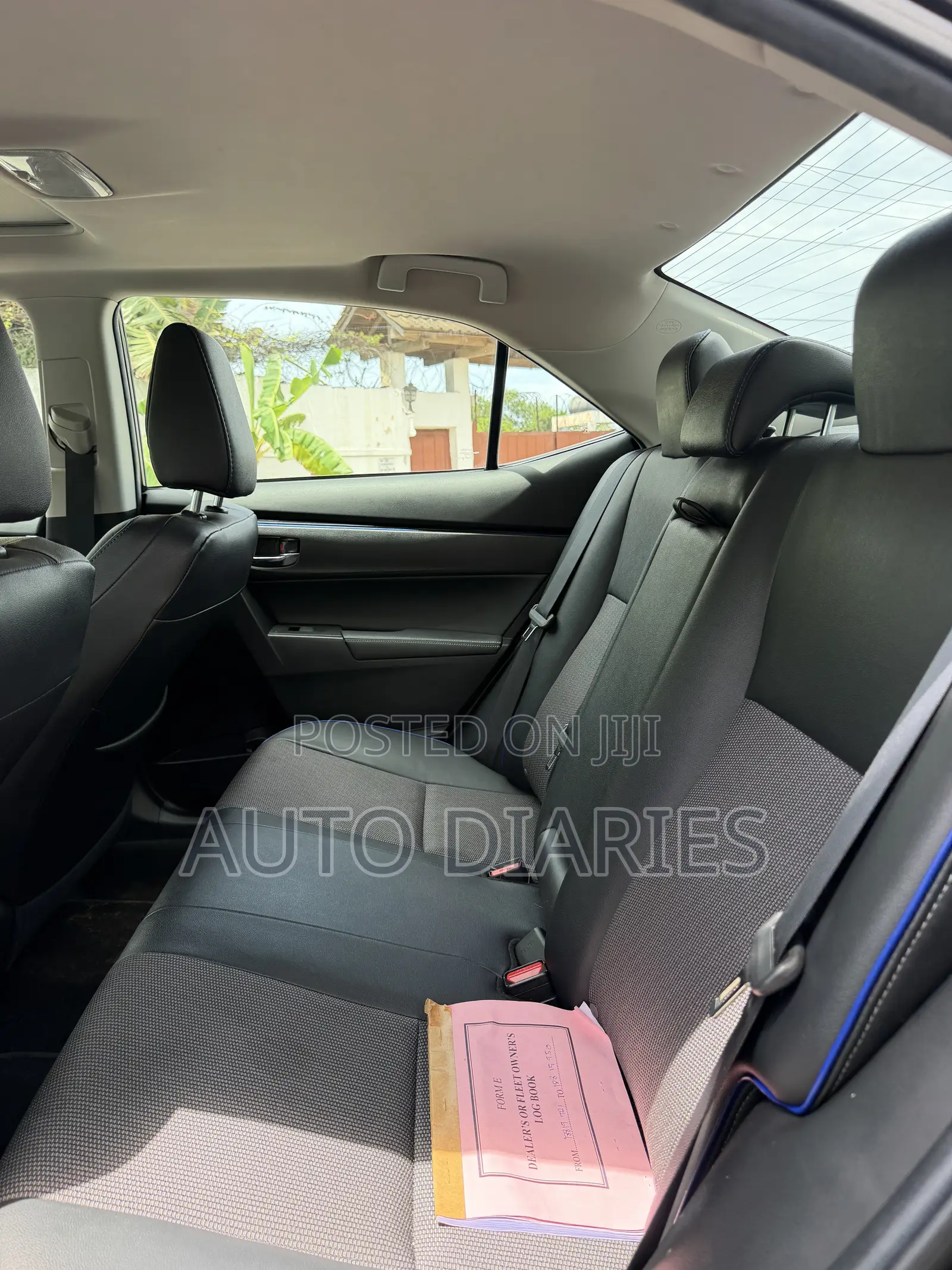 Toyota Corolla SE (1.8L 4cyl 6M) 2019 Black