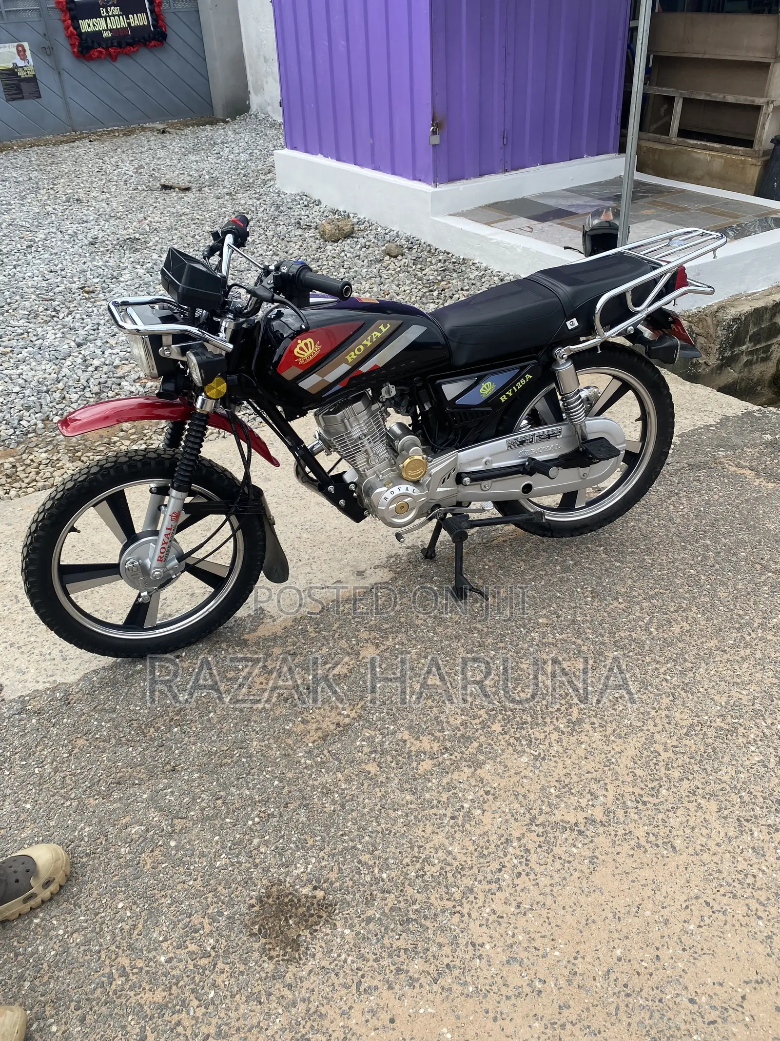 New Royal RY125 2026 Black