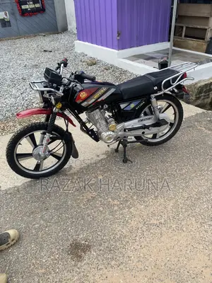 New Royal RY125 2026 Black
