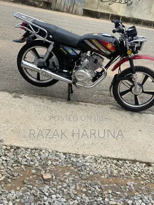 New Royal RY125 2026 Black