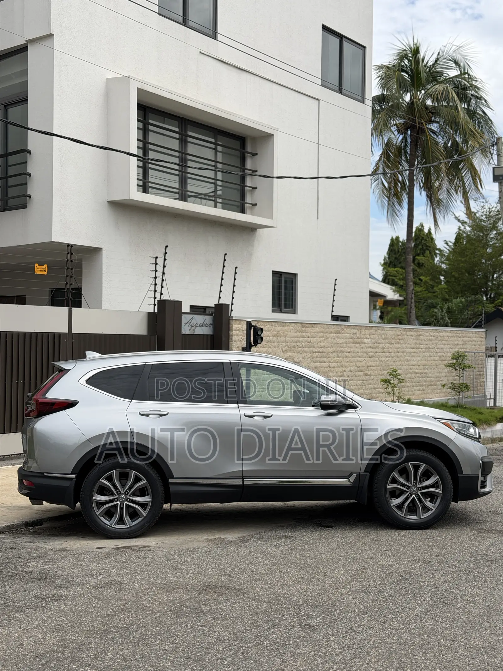 Honda CR-V Touring AWD 2020 Gray