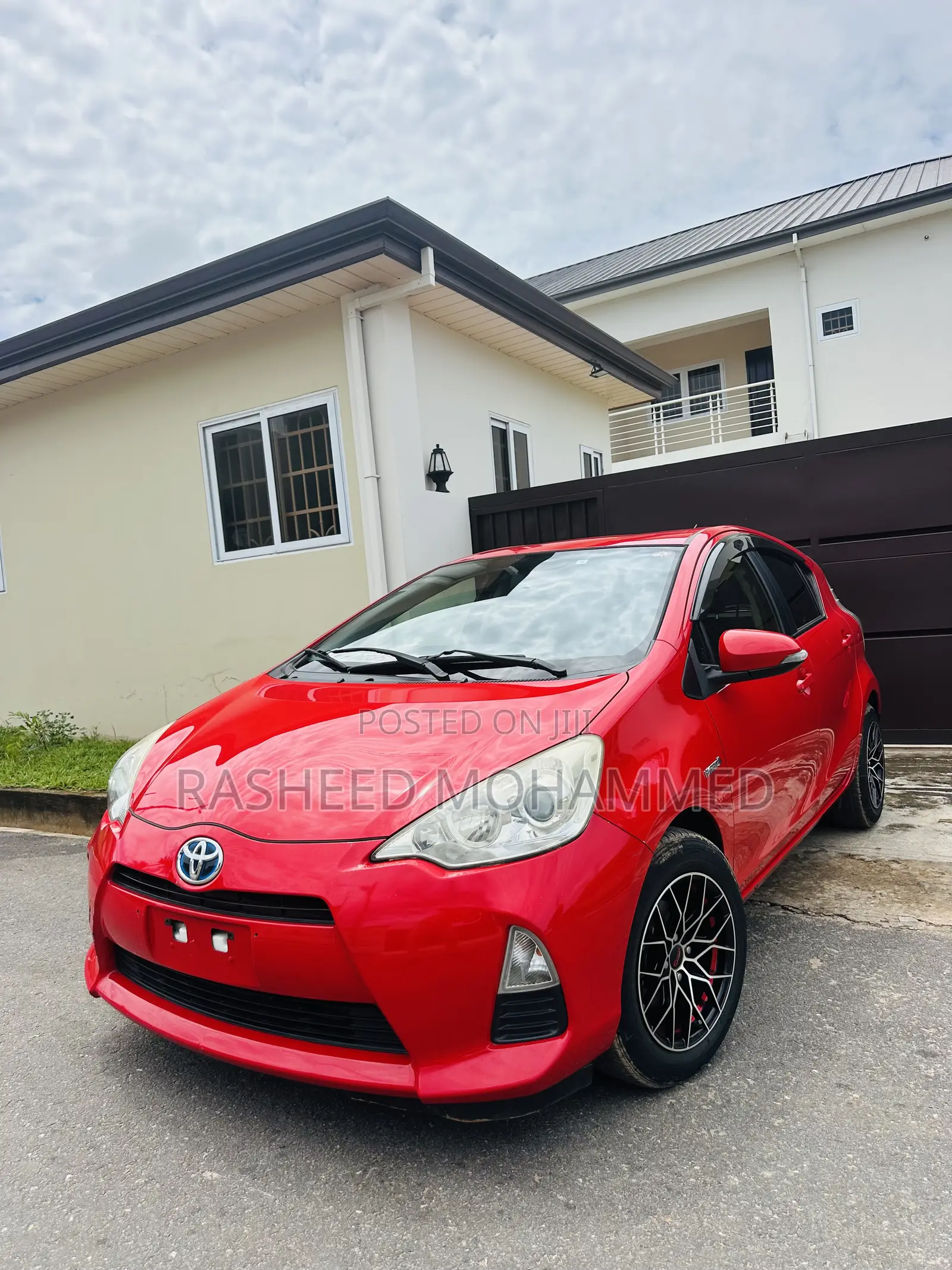 Toyota Aqua 2014 Red