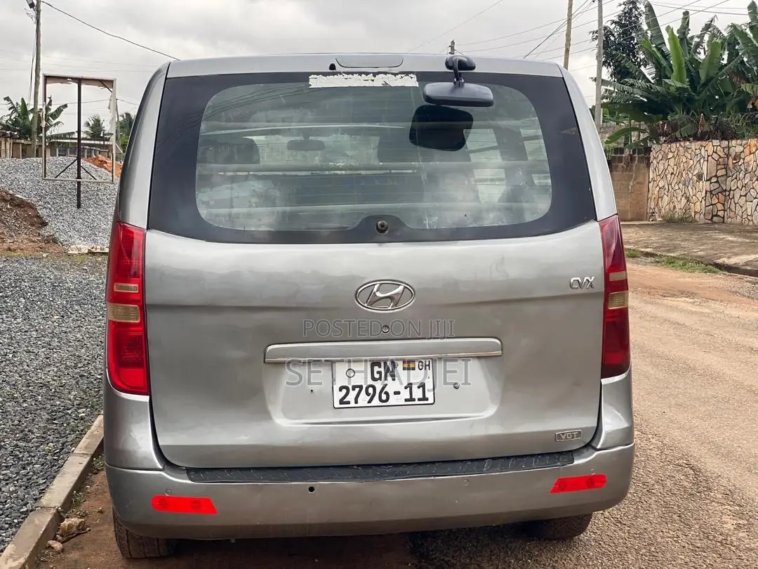 Hyundai H1 2.4 GLS 2011 Gray