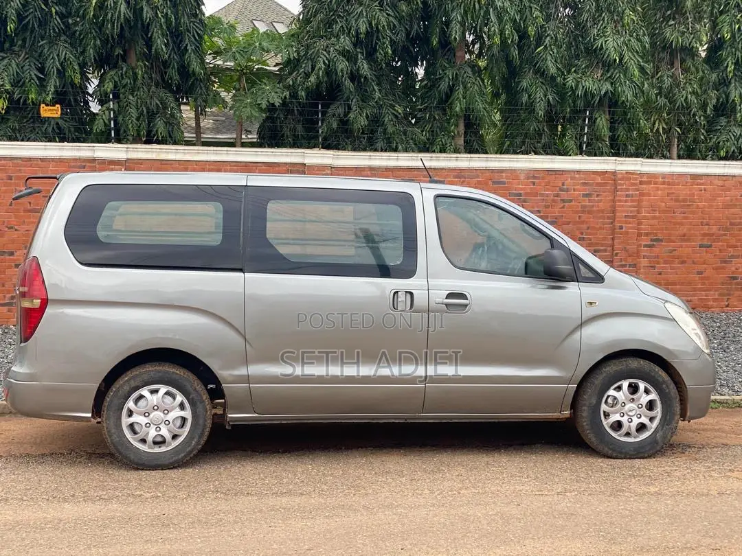 Hyundai H1 2.4 GLS 2011 Gray