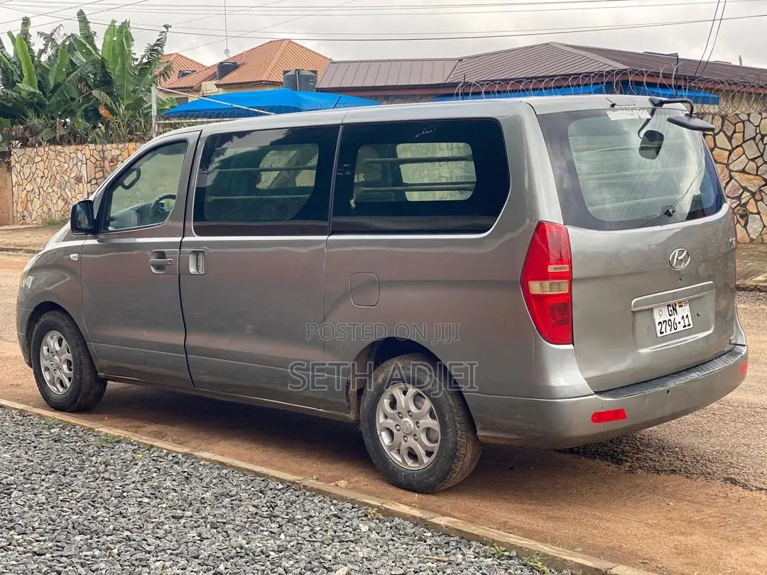 Hyundai H1 2.4 GLS 2011 Gray