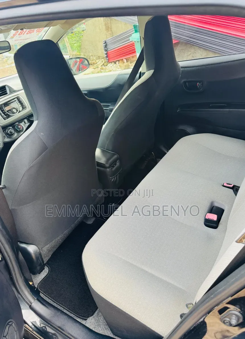 Toyota Vitz 2012 Black