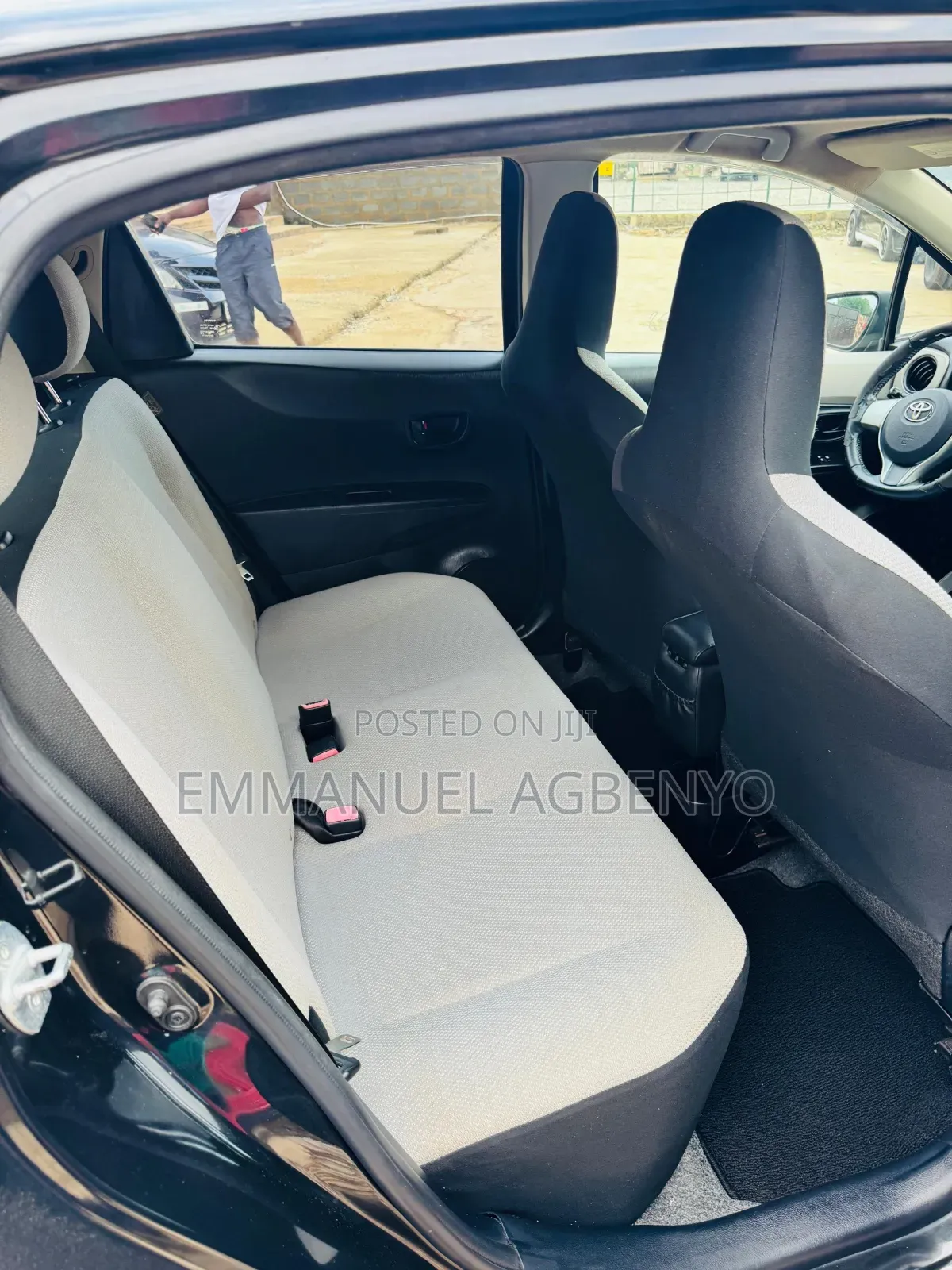 Toyota Vitz 2012 Black