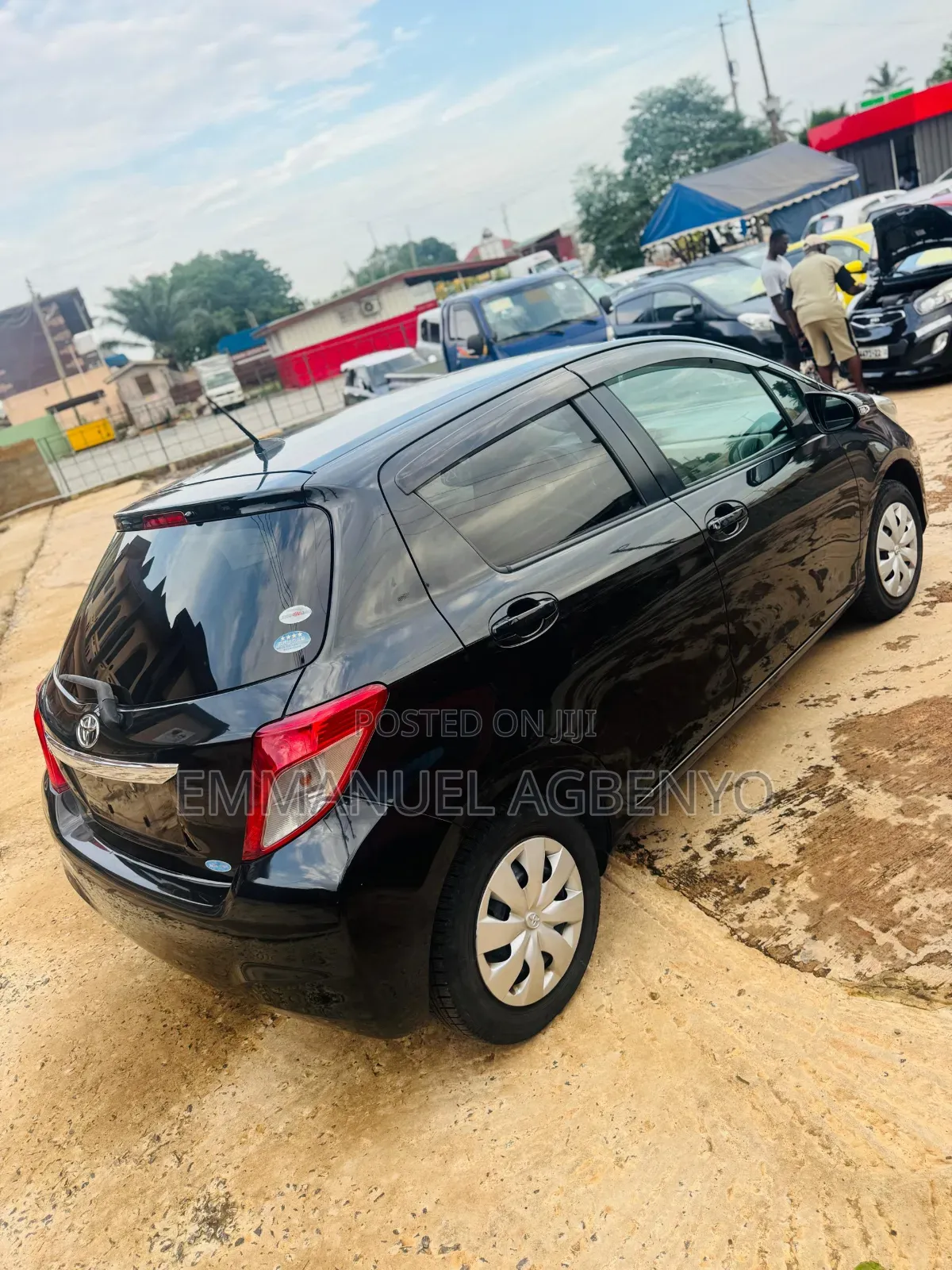Toyota Vitz 2012 Black