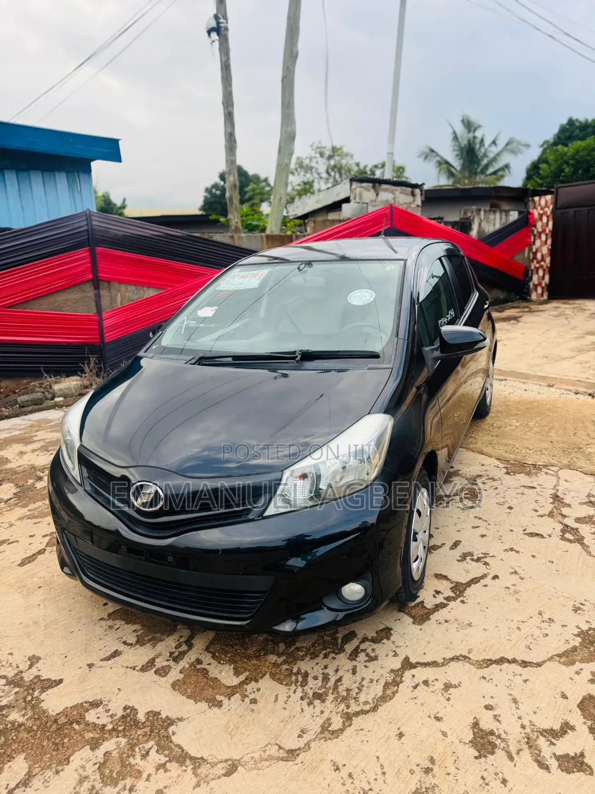Toyota Vitz 2012 Black