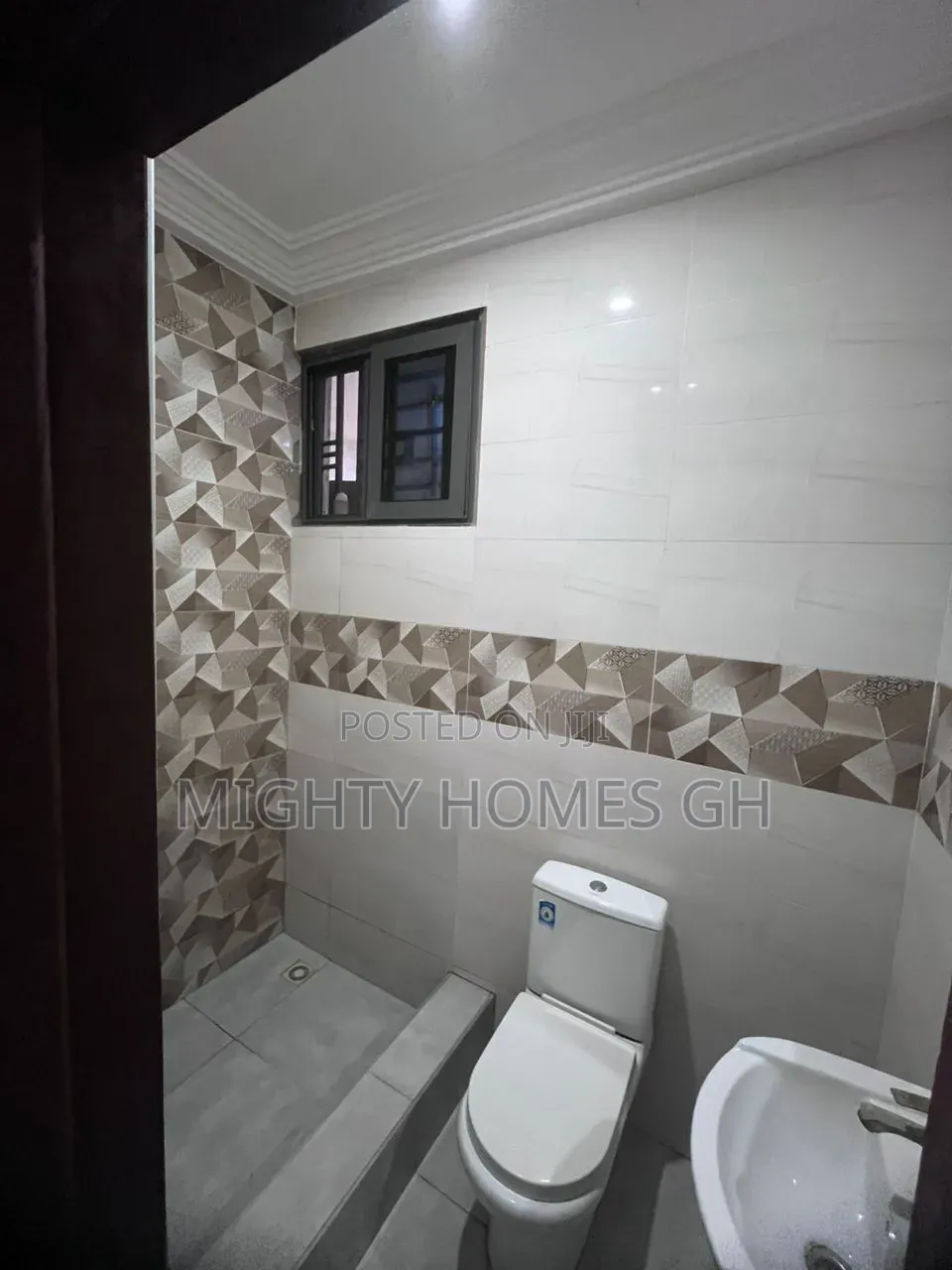 3bdrm Apartment in Mighty Homes, Kasoa for rent