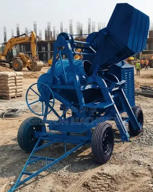 Self Loading Concrete Mixer