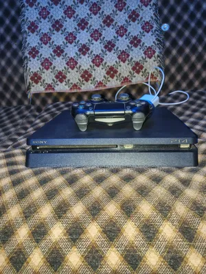 Slightly Used Ps4 Console With Gamepad