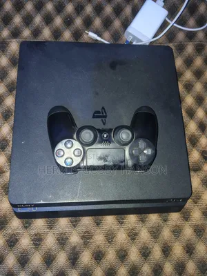 Slightly Used Ps4 Console With Gamepad
