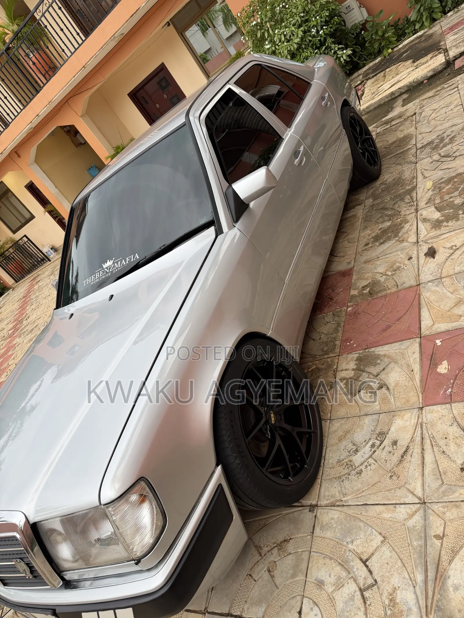 Mercedes-Benz 200 1989 Silver