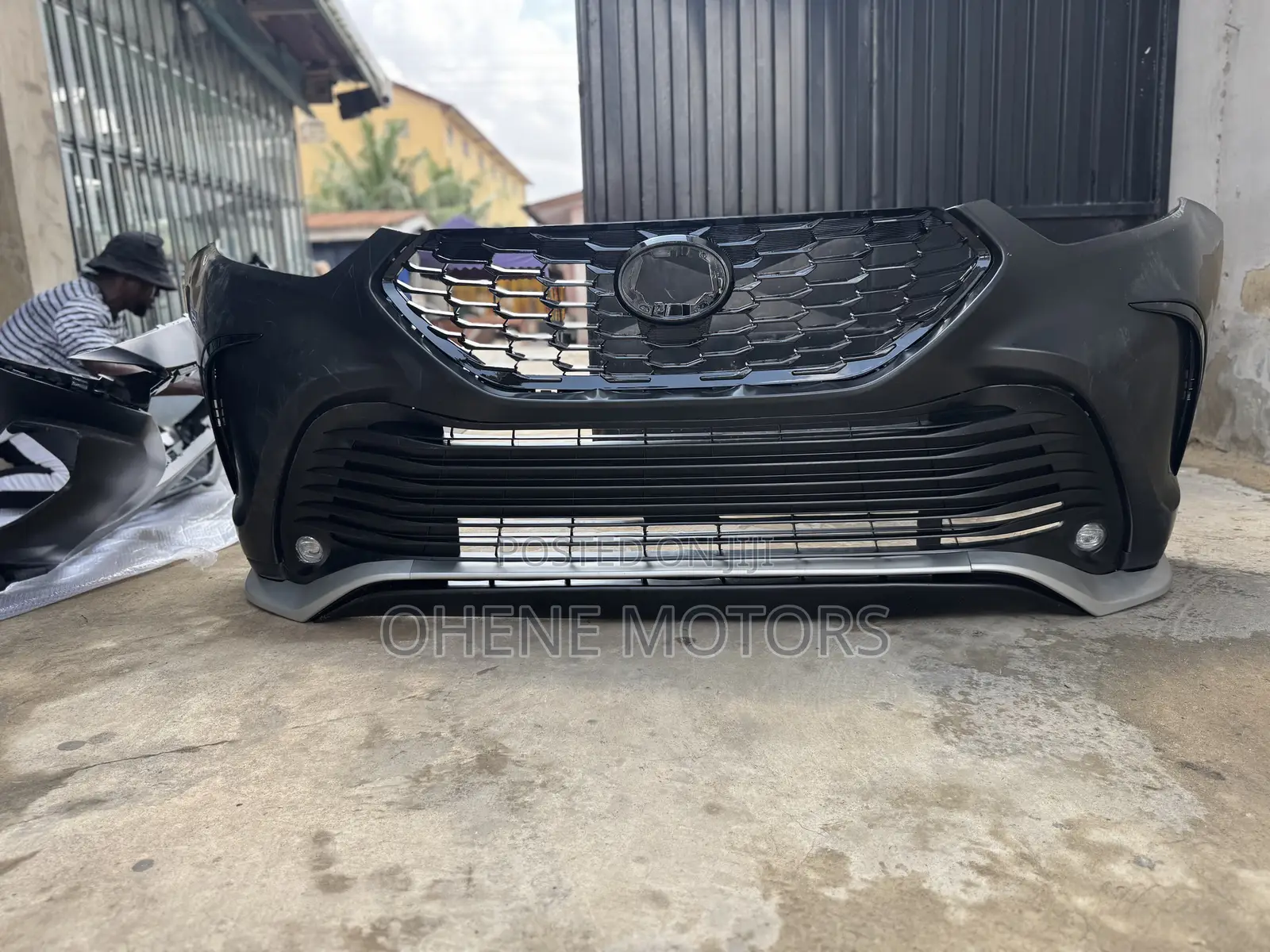 Toyota Highlighted 2020-2023 Front Bumper Complete Available