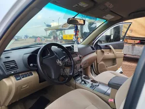 Toyota Highlander 2010 White