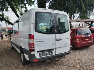 Mercedes-Benz 2422 2010 White