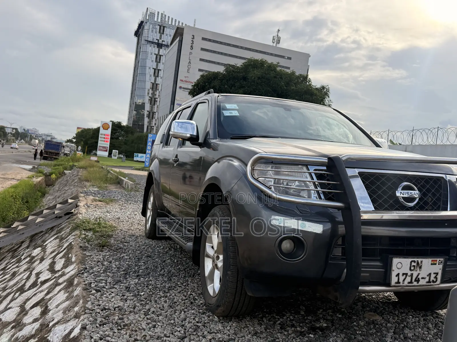 Nissan Pathfinder Platinum 4x4 2013 Gray