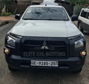 Mitsubishi L200 2025 White