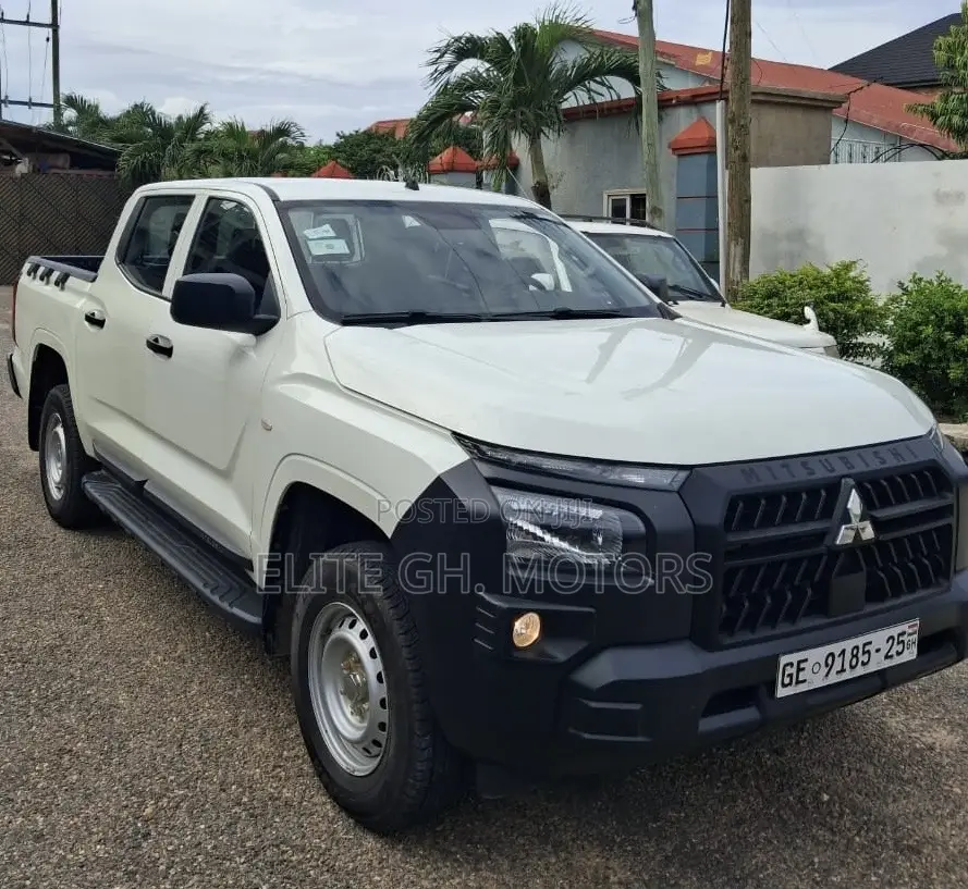 Mitsubishi L200 2025 White