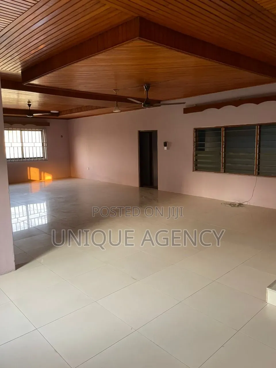 4bdrm Bungalow in Ghanata Area for rent