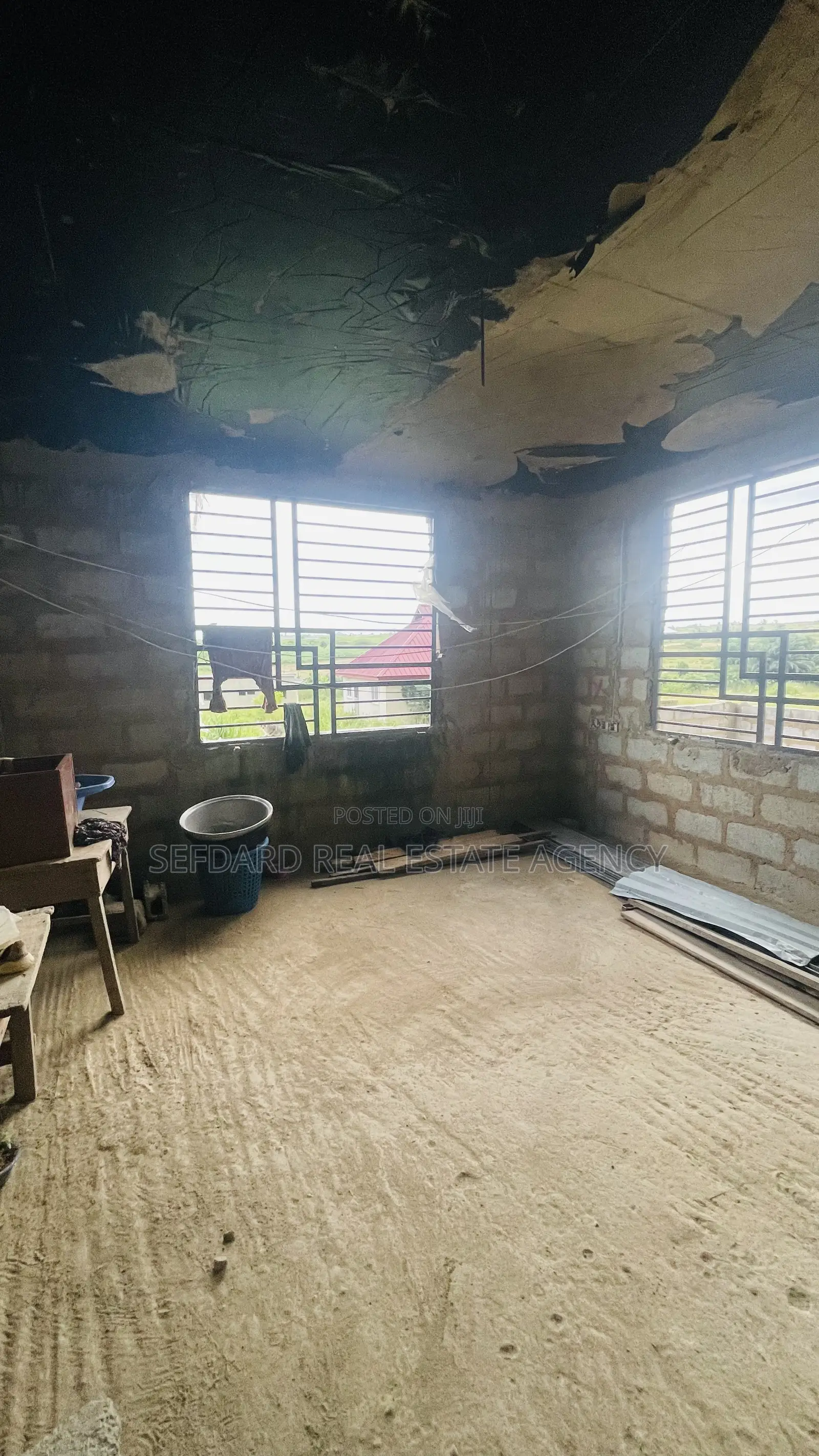 9bdrm House in Sefdard Properties, Amasaman for sale
