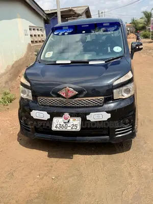 Toyota Voxy 2013 Black