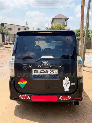 Toyota Voxy 2013 Black