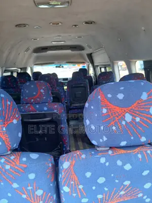 Toyota HiAce 2016 White