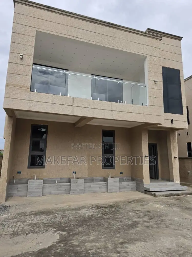 4bdrm House in Ashaley Botwe for sale