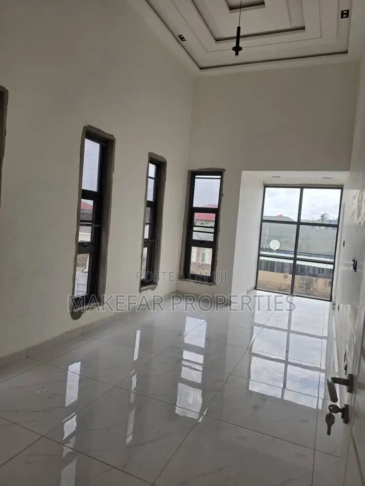 4bdrm House in Ashaley Botwe for sale