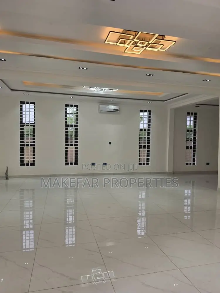 4bdrm House in Ashaley Botwe for sale