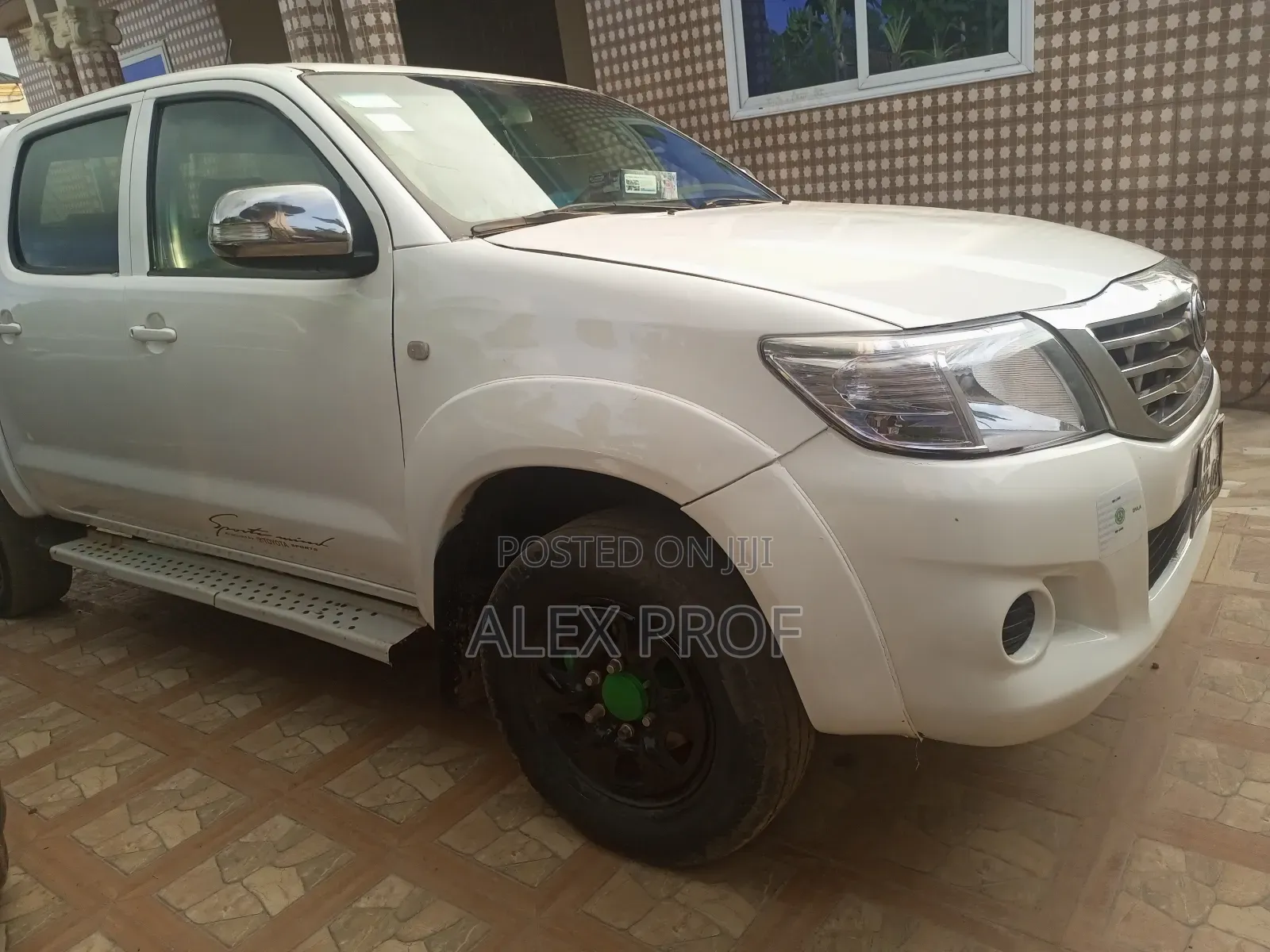 Toyota Hilux 2.5 D-4D 4X4 SRX 2009 White