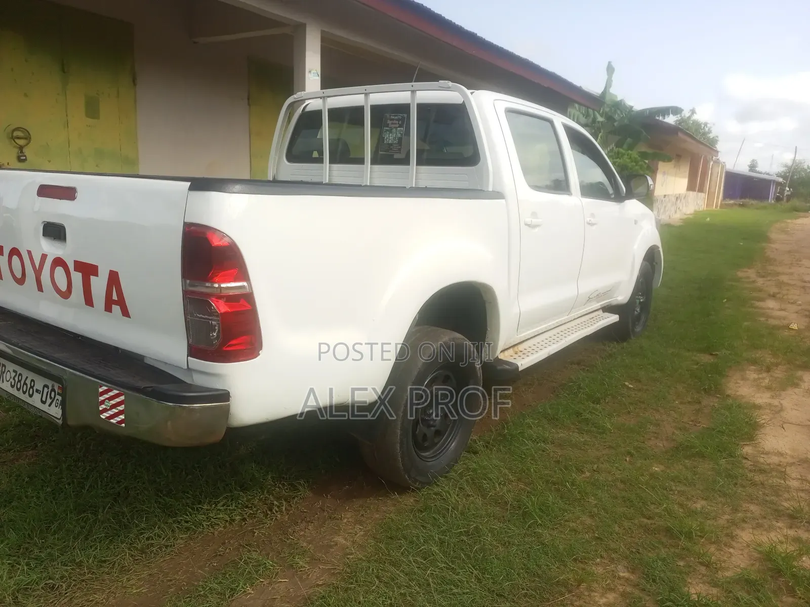 Toyota Hilux 2.5 D-4D 4X4 SRX 2009 White