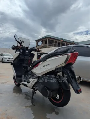 Kymco 2020 White