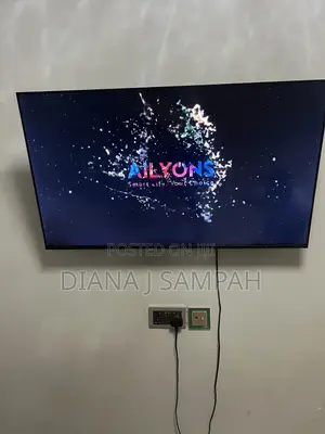 Ailyons 43” Smart Tv – Excellent Condition