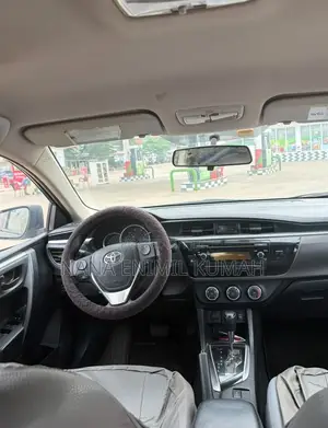 Toyota Corolla 2015 Black