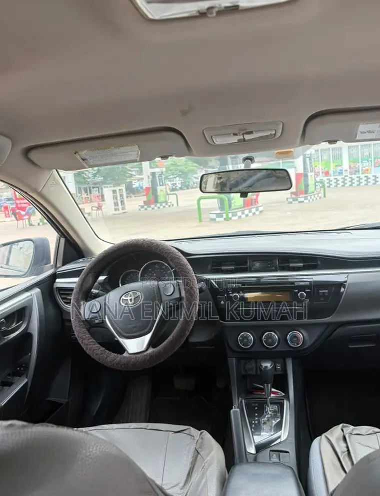 Toyota Corolla 2015 Black