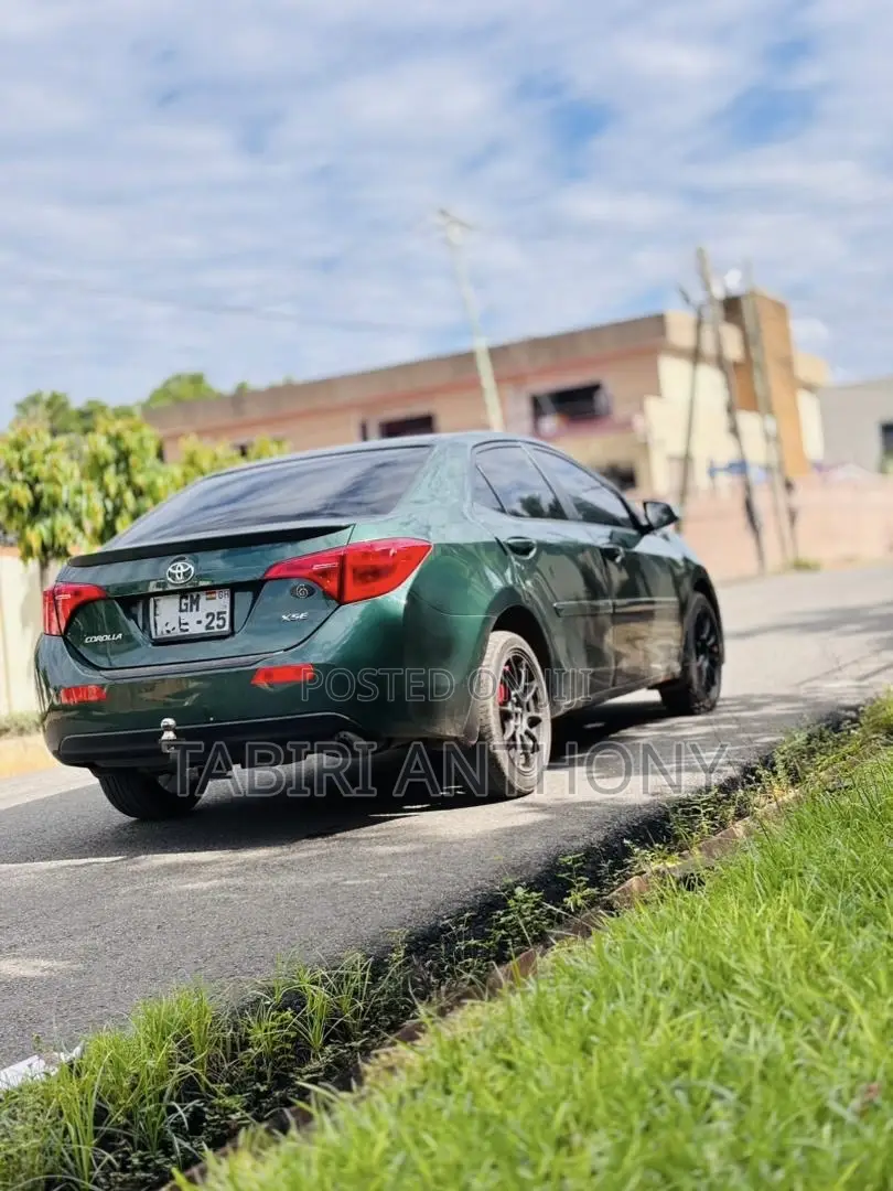 Toyota Corolla 2016 Green
