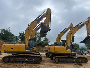 XCMG Excavates 215i