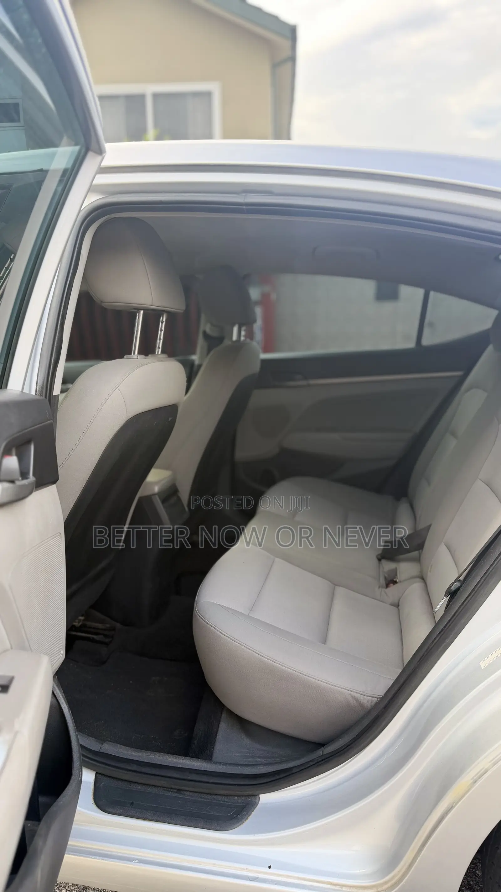 Hyundai Elantra 2018 Silver