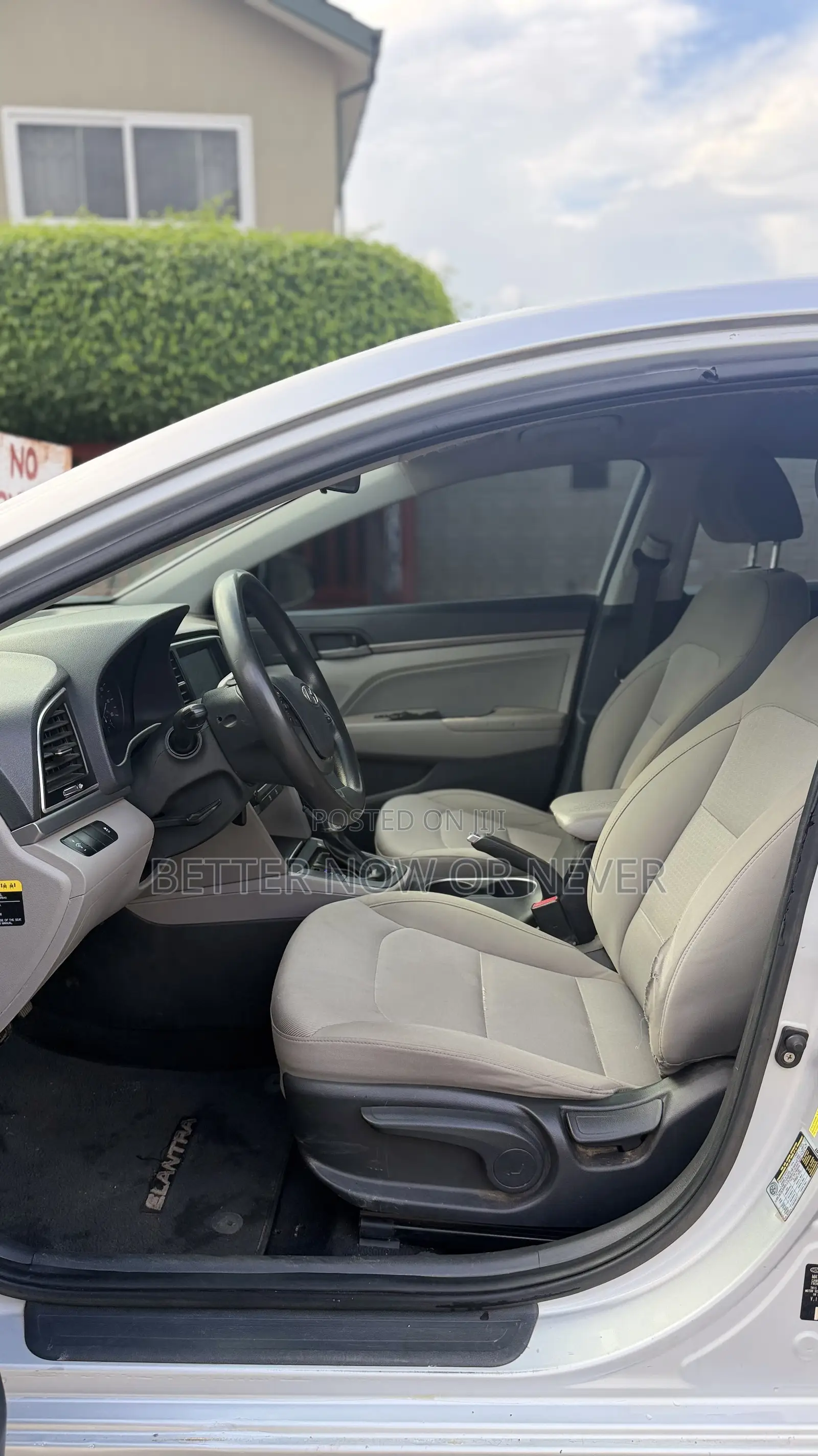 Hyundai Elantra 2018 Silver