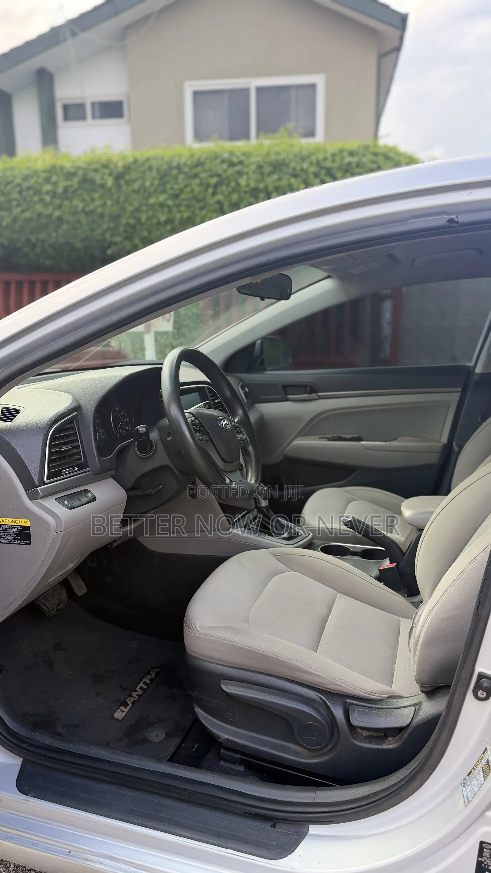 Hyundai Elantra 2018 Silver
