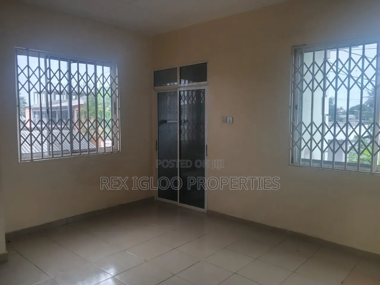 3bdrm Apartment in Nungua Barrier, Accra Metropolitan for rent