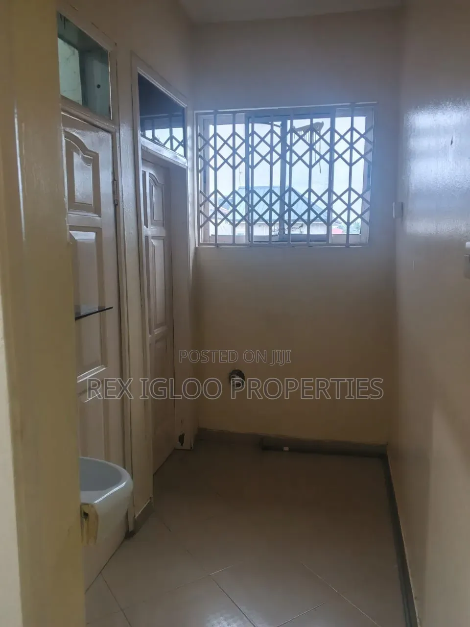3bdrm Apartment in Nungua Barrier, Accra Metropolitan for rent